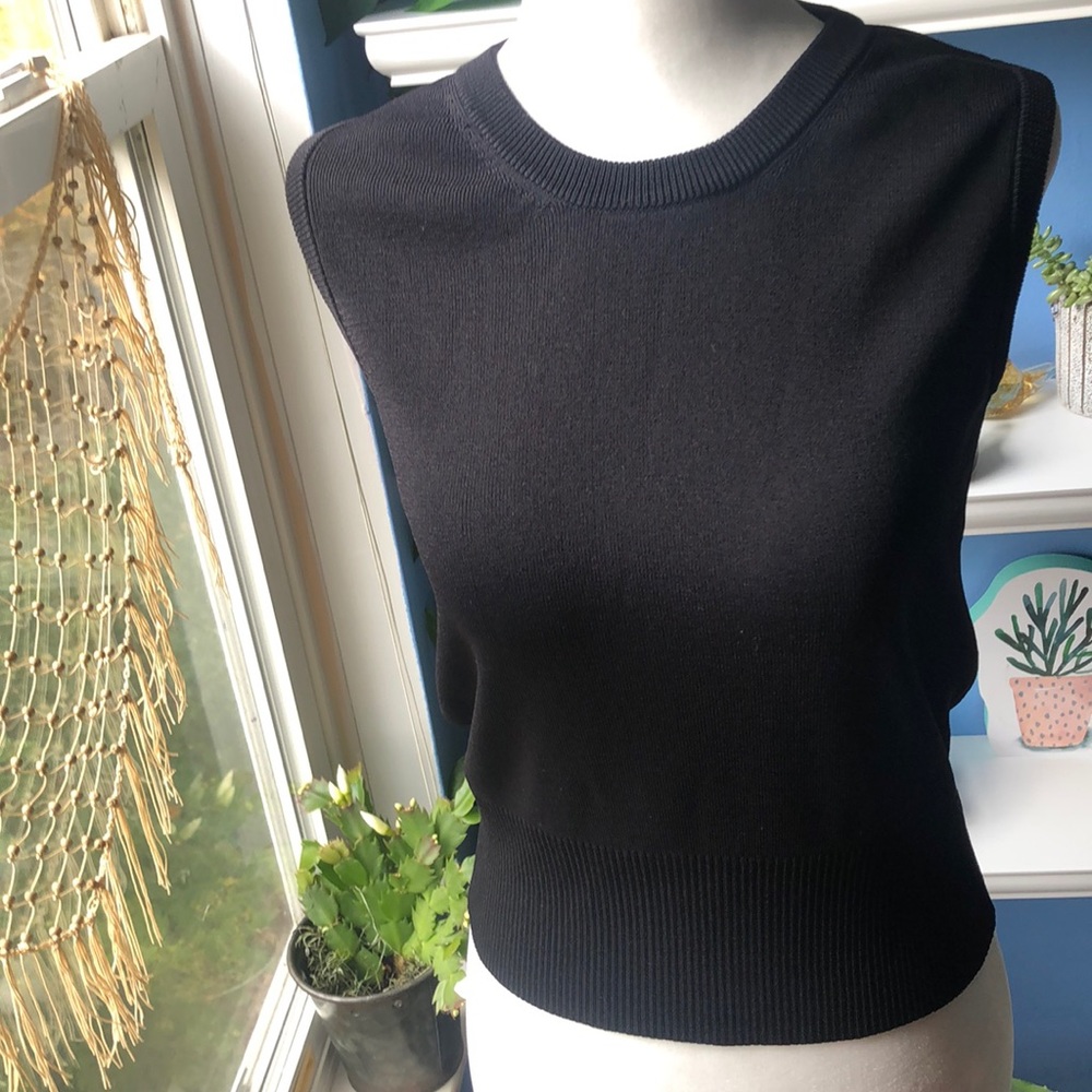 🌺J.A.C. stylish black sweater vest🌺 - Picture 2 of 5